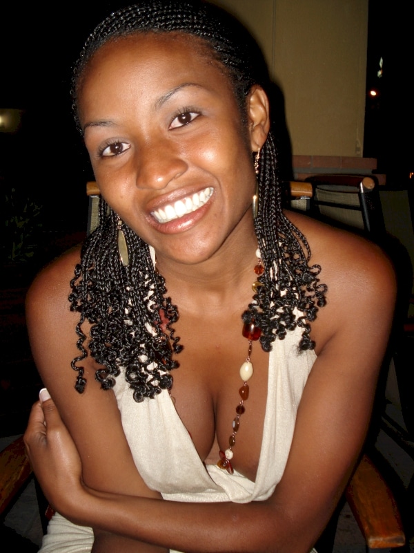 Pour trouver un plan cul en 72h maximum, c'est ici ! Femme black célibataire qui aimerait du sérieux
