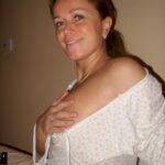 Femme cougar domina pour libertin soumis