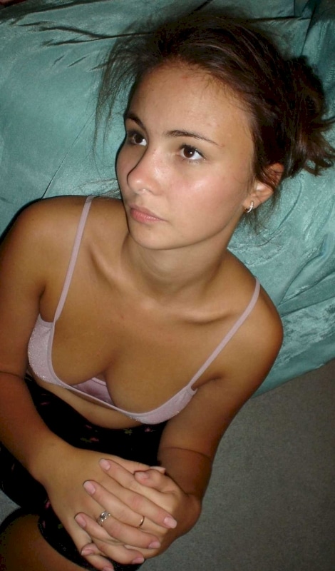 Pour trouver un plan cul en 72h maximum, c'est ici ! Une petite coquine de Rodez pour votre plaisir